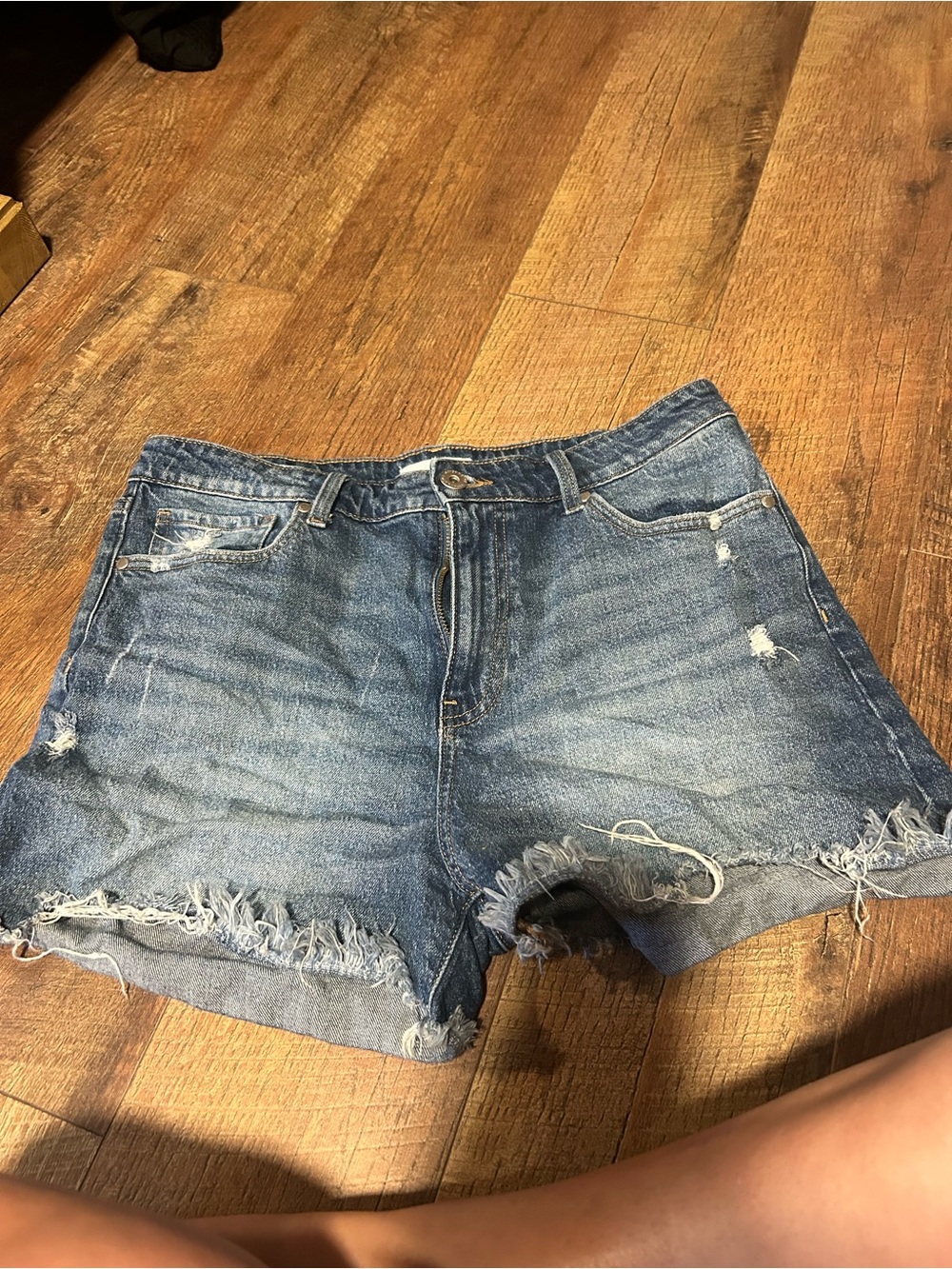 Stitch & Style distressed denim shorts, size 11/29